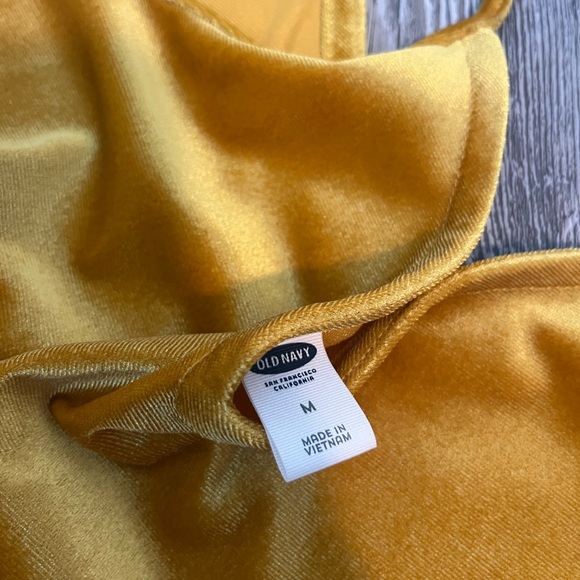 ✨ Golden Velvet Tank - Picture 2 of 4